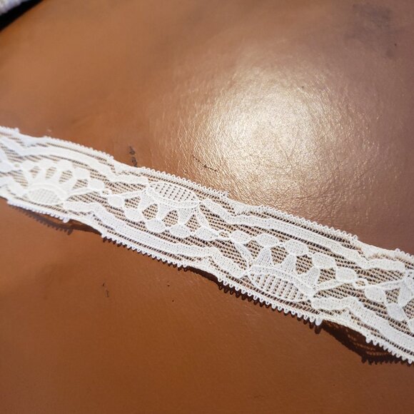 Lingerie Lace Trim - 1" Ivory White/Ivory - Stretch - Picture 3 of 8